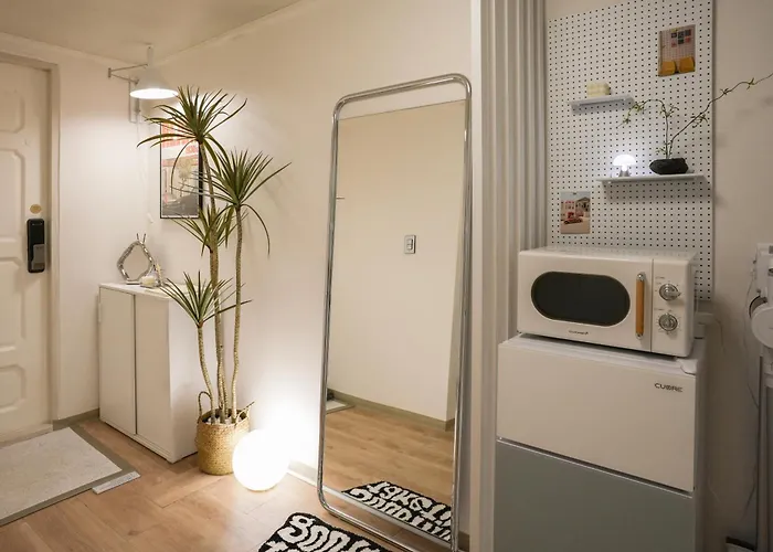 강동역 9분,카페 콘셉트의 감성 2룸 2bed, 2room * Seul